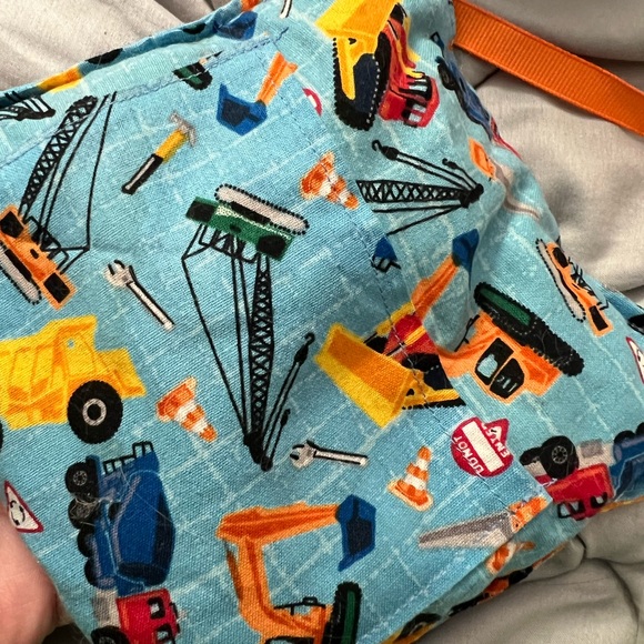 Handmade I Spy game and a flashlight - Picture 3 of 6